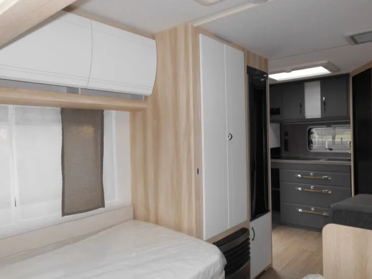 Fahrzeugbild Hobby De Luxe 460 SL #11