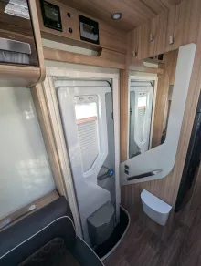 Fahrzeugbild Knaus Sun TI 700 MEG 150 PS / Schalter #11