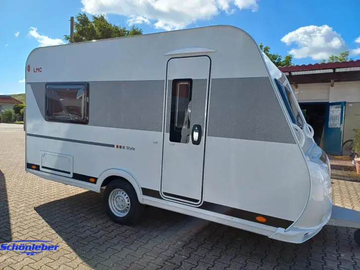 Fahrzeugbild LMC Style 400 F #1