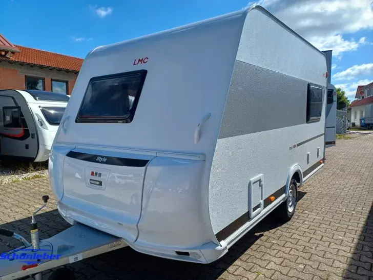 Fahrzeugbild LMC Style 400 F #2