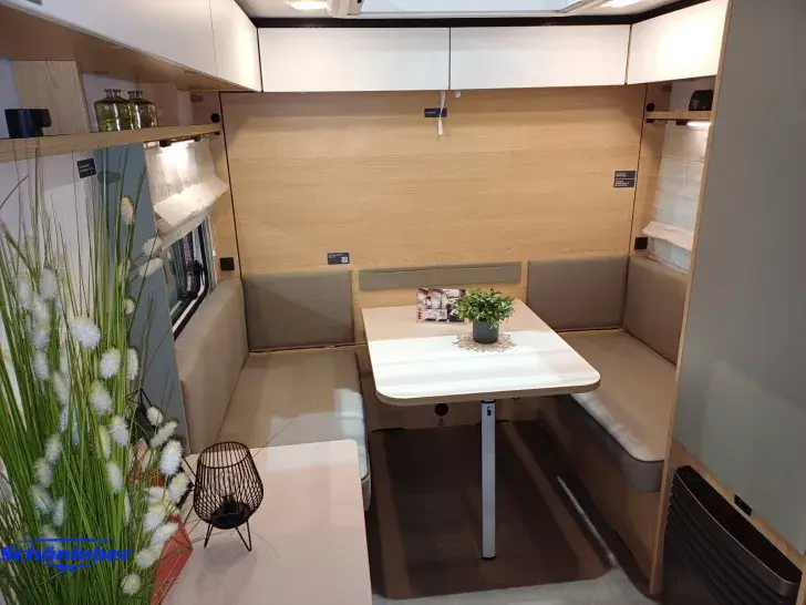 Fahrzeugbild LMC Style 400 F #3