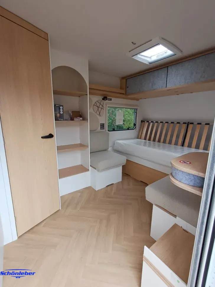 Fahrzeugbild LMC e:dero 350 D Ein Raumwunder mit Auszugbett #5