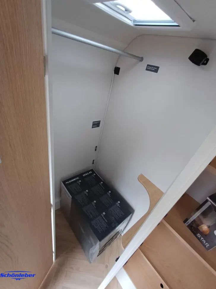 Fahrzeugbild LMC e:dero 350 D Ein Raumwunder mit Auszugbett #6