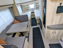 Fahrzeugbild Hobby De Luxe 460 SL AUFLASTUNG, FT, AUTARKPAKET #7