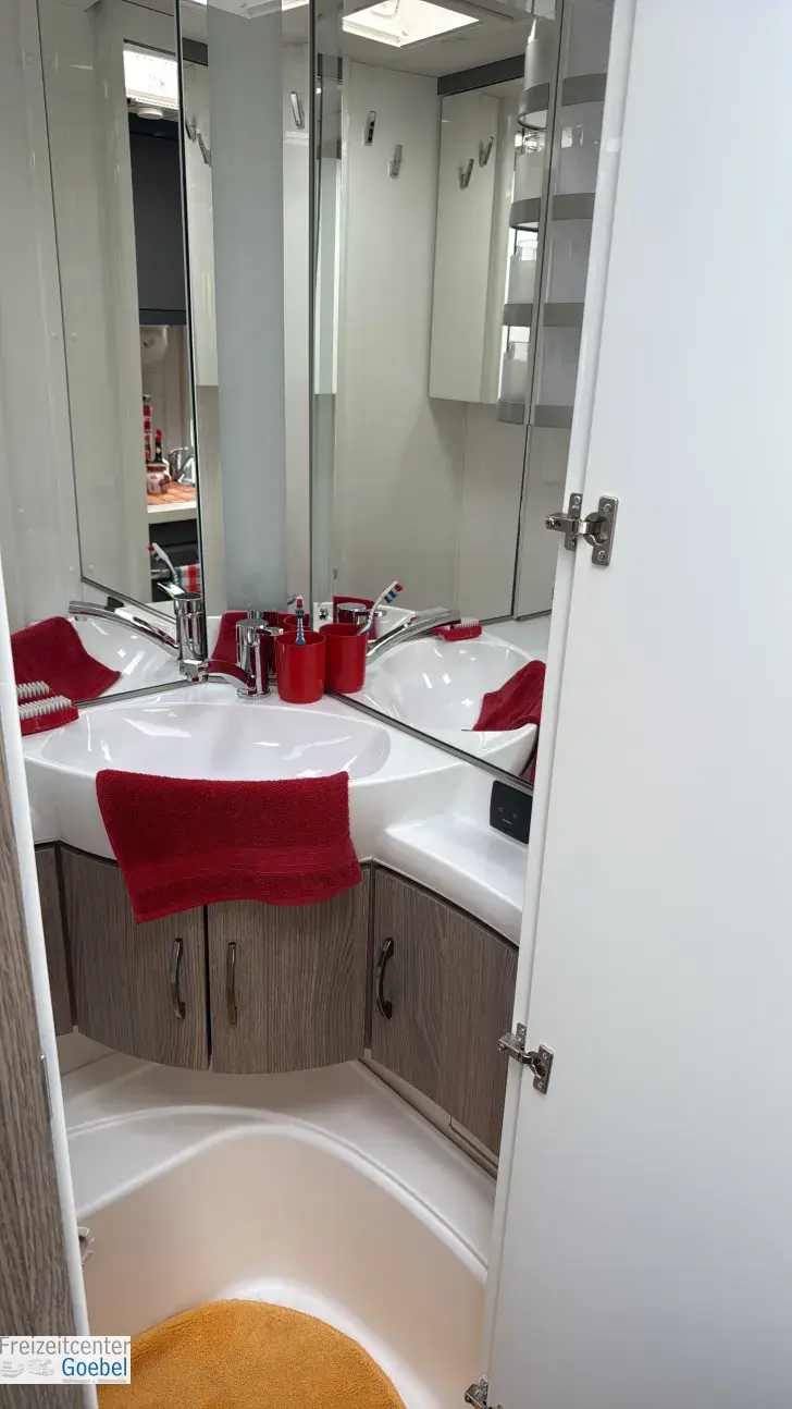 Weitere Sitzgruppe Hobby OnTour 460 DL Einsteigen und losfahren