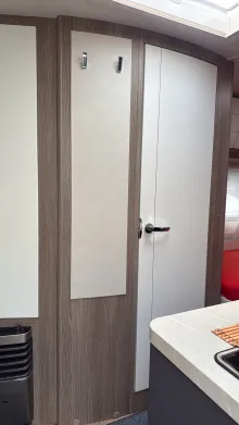 Weitere Betten Hobby OnTour 460 DL Einsteigen und losfahren