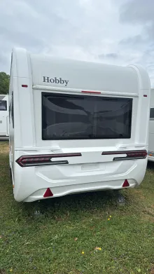 Frontal Hinten Hobby OnTour 460 DL Einsteigen und losfahren
