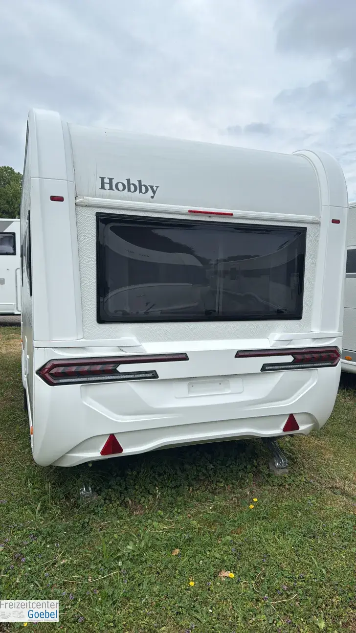 Frontal Hinten Hobby OnTour 460 DL Einsteigen und losfahren