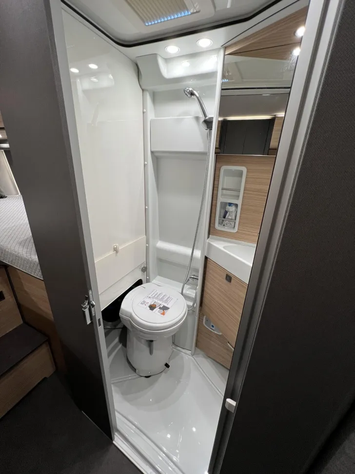 Fahrzeugbild Malibu Van charming GT skyview 640 LE K Fiat (722) #28