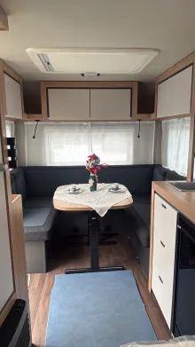 Sicht vorne-hinten Knaus Sport 420 QD
