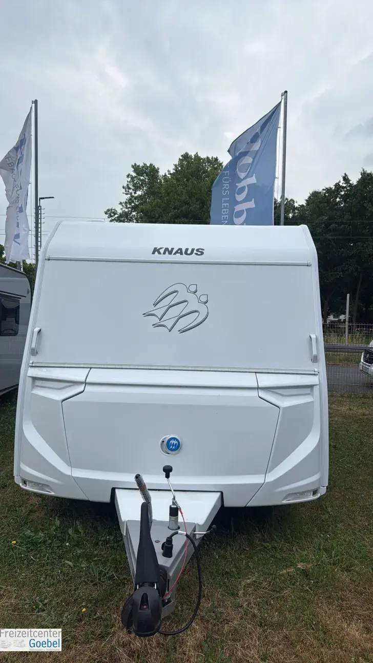Frontal Vorne Knaus Sport 420 QD