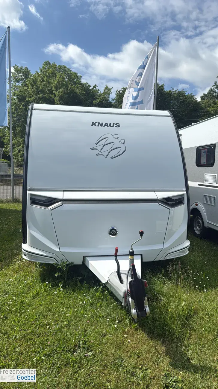 Frontal Vorne Knaus Südwind 460 EU 60 Years