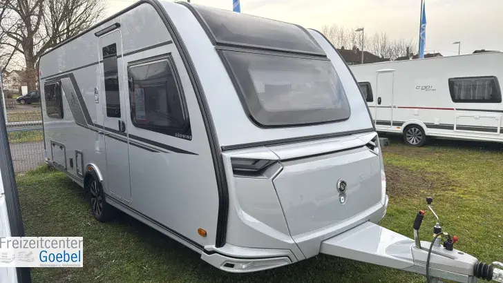 Seitlich Knaus Südwind 540 UE 60 YEARS