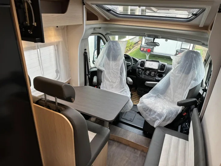 Fahrzeugbild Sunlight Adventure V 67S IC-Sondermodell+Klappbett vorne! #10