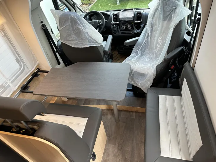 Fahrzeugbild Sunlight Adventure V 67S IC-Sondermodell+Klappbett vorne! #11