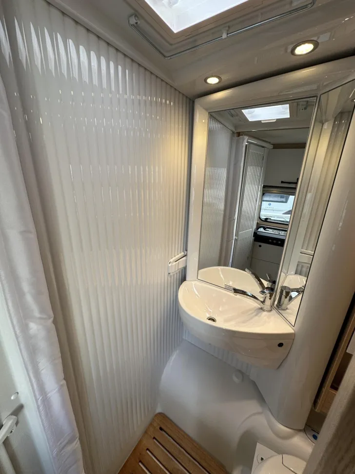 Fahrzeugbild Sunlight Adventure V 67S IC-Sondermodell+Klappbett vorne! #16
