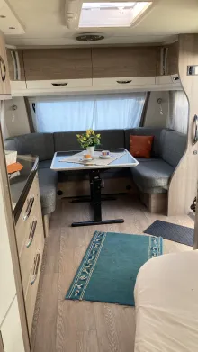 Sicht vorne-hinten Hobby Prestige 560 WFU Heckbad