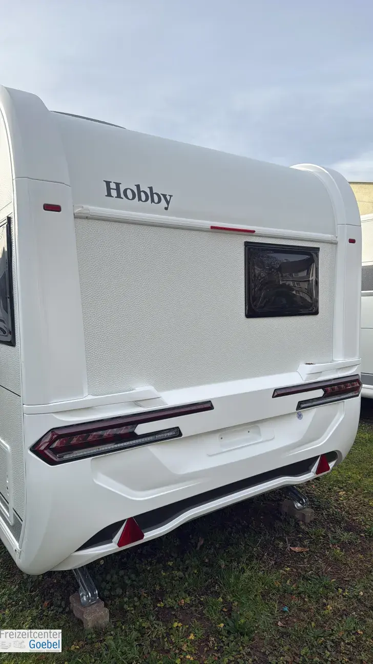 Frontal Hinten Hobby De Luxe 460 SL 14 l elekt. Warmwasserboiler