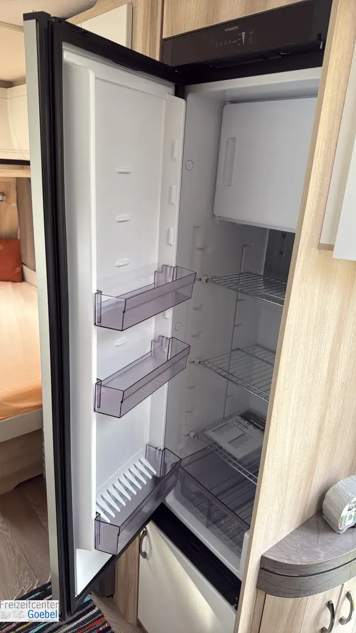 Etagenbetten Hobby De Luxe 460 SL 14 l elekt. Warmwasserboiler