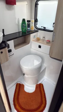 Weitere Betten Hobby De Luxe 460 SL 14 l elekt. Warmwasserboiler