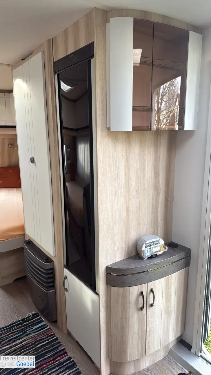 Fahrerhaus Hobby De Luxe 460 SL 14 l elekt. Warmwasserboiler