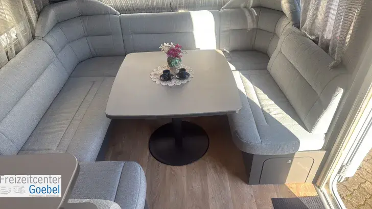 Sitzgruppe Dethleffs Beduin Scandinavia 650 RE Backofen