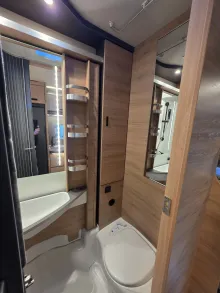 Fahrzeugbild Knaus L!VE WAVE 650 MEG Platinum Selection Live BLACK SELECTION 650MEG #7