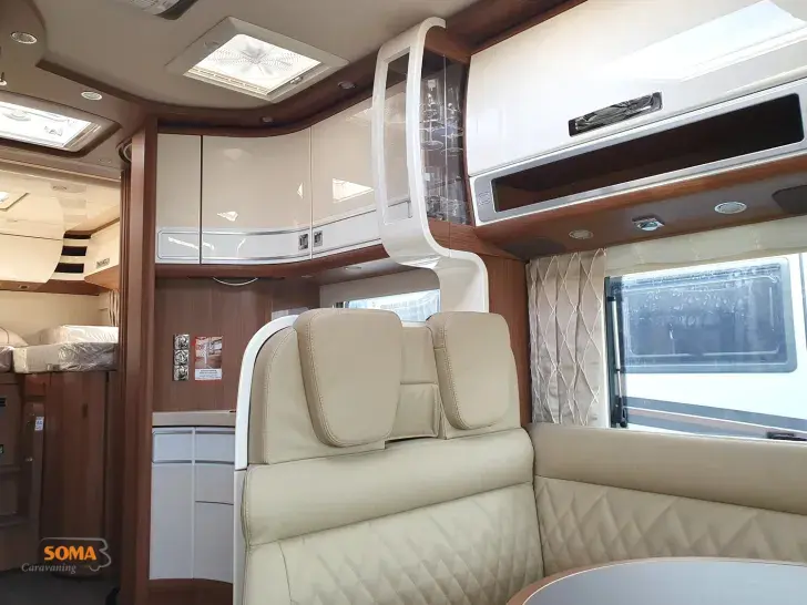 Fahrzeugbild Carthago chic e-line I 50 LE 300 AH Lith. Klima 4800 KG #9
