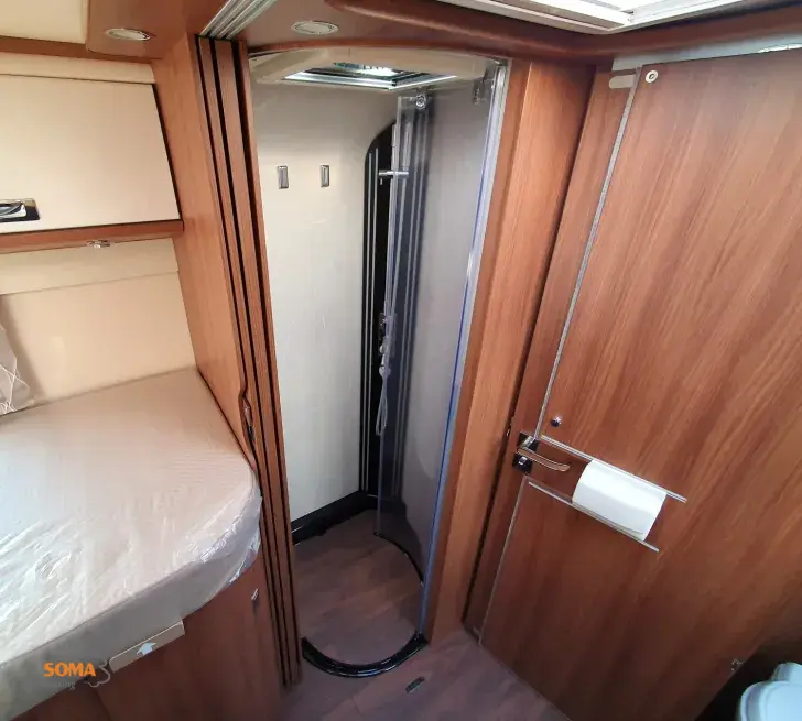 Fahrzeugbild Carthago chic e-line I 50 LE 300 AH Lith. Klima 4800 KG #17