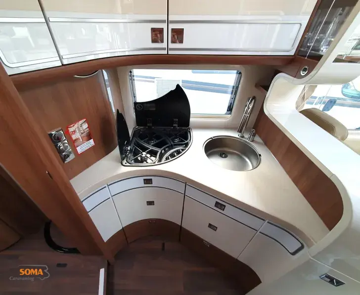 Fahrzeugbild Carthago chic e-line I 50 LE 300 AH Lith. Klima 4800 KG #19