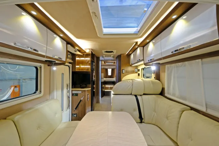 Fahrzeugbild Frankia I 8400 GD Platin/Einzelbetten+HUB/ PREISKNALLER #12