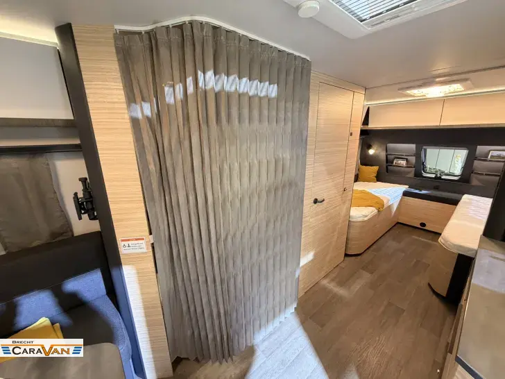 Fahrzeugbild Hobby Maxia 585 UL-R Einzelbetten o.Doppelbett quer #6