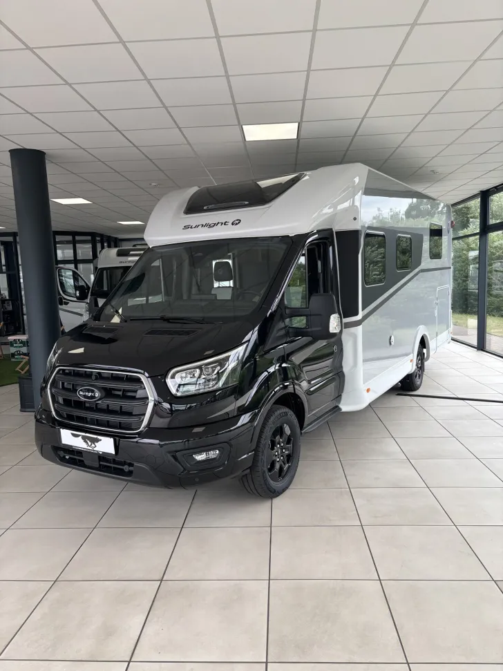 Fahrzeugbild Sunlight Adventure T Ford 690L #1