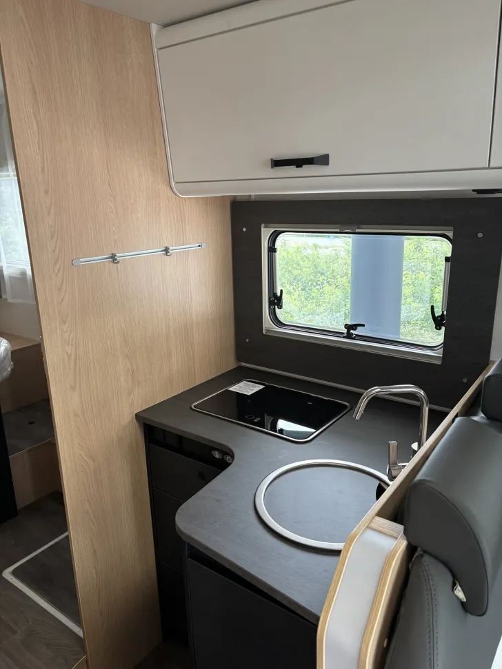 Fahrzeugbild Sunlight Adventure T Ford 690L #7