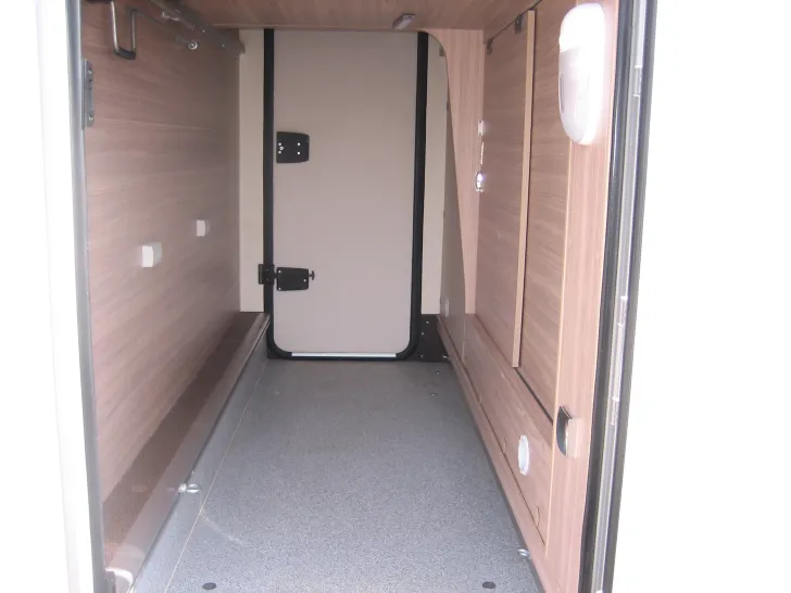 Fahrzeugbild Bürstner Delfin T 680 G #22