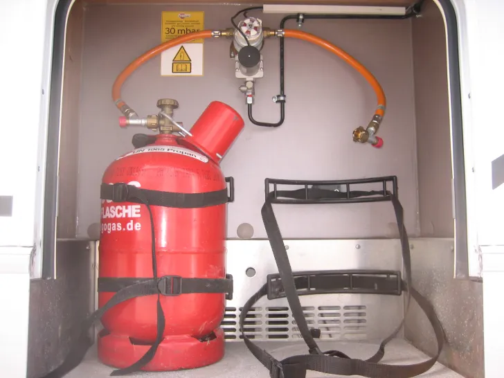 Fahrzeugbild Bürstner Delfin T 680 G #25