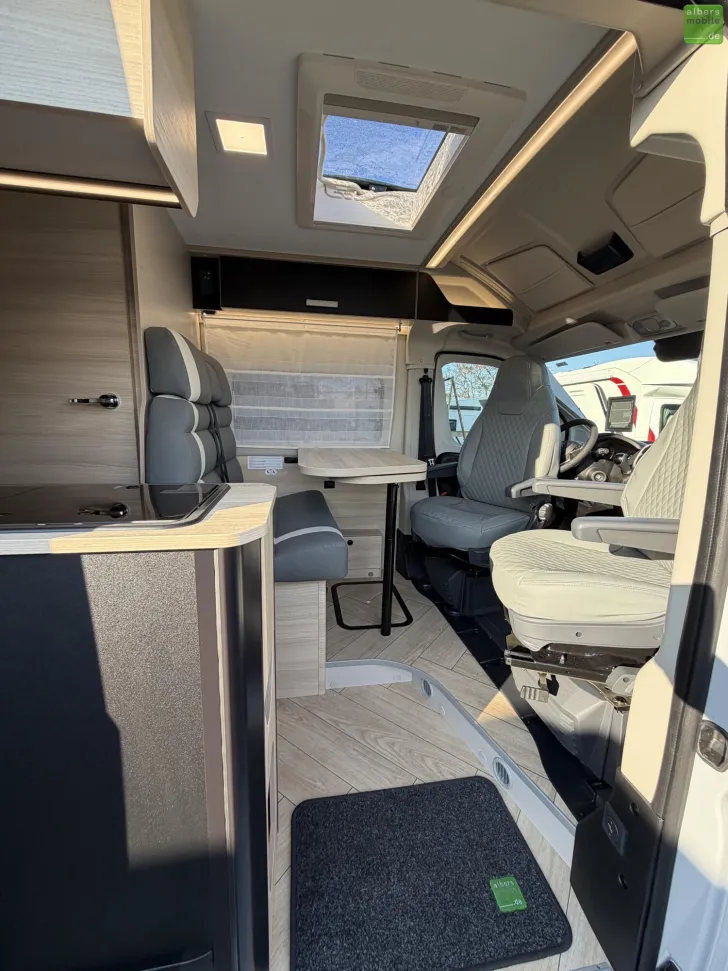 Fahrzeugbild Challenger Van Sport Edition V114 Arctic ACC Drive ATM 2026 #8