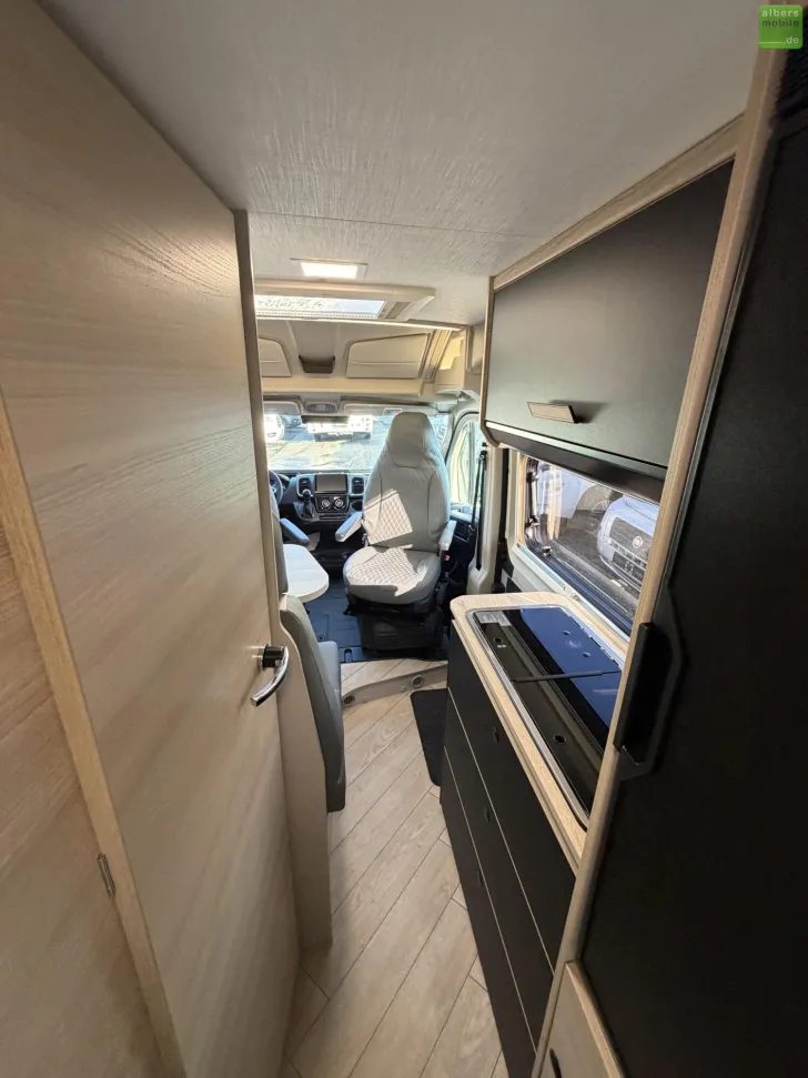 Fahrzeugbild Challenger Van Sport Edition V114 Arctic ACC Drive ATM 2026 #24