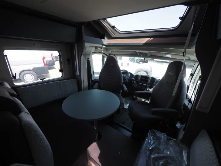 Fahrzeugbild Laika KOSMO L319, Hubbett, Komfort-Paket #5