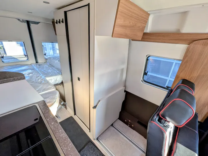 Fahrzeugbild Bürstner Habiton HM 6.0 AUTOMATIK,17 ZOLL AUFSTELLDACH #10