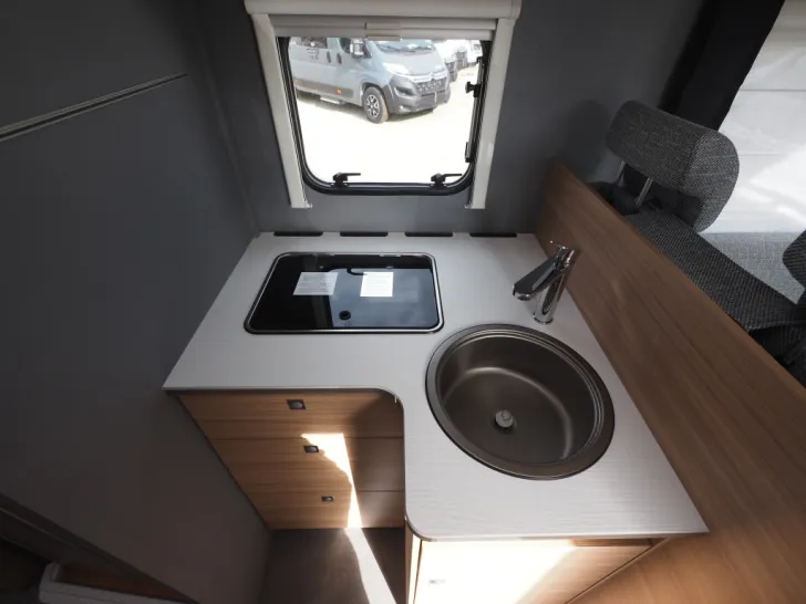 Fahrzeugbild Dethleffs Just T 7052 EB, Hubbett, Isofix, Markise, uvm. #7