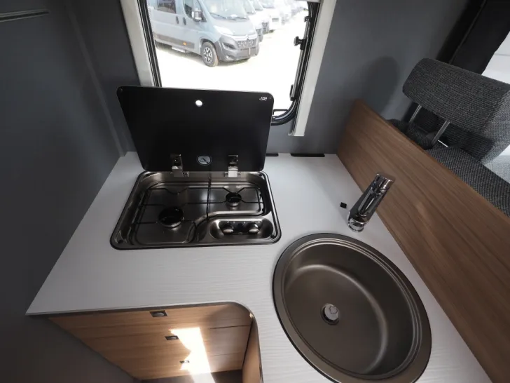 Fahrzeugbild Dethleffs Just T 7052 EB, Hubbett, Isofix, Markise, uvm. #8