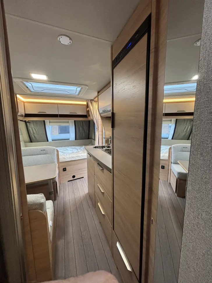 Fahrzeugbild Knaus Südwind 500 QDK Black Selection Sitzgruppe-Bettumbau #11