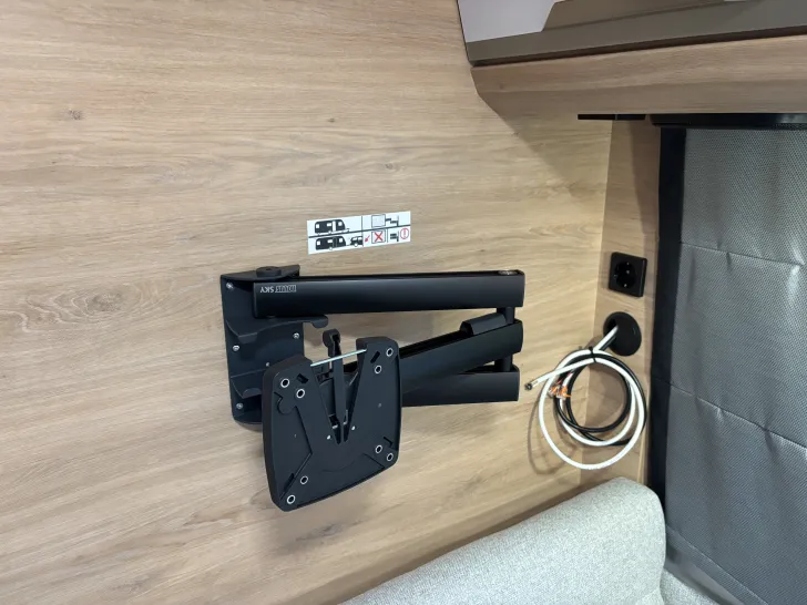 Fahrzeugbild Knaus Südwind 500 QDK Black Selection Sitzgruppe-Bettumbau #14