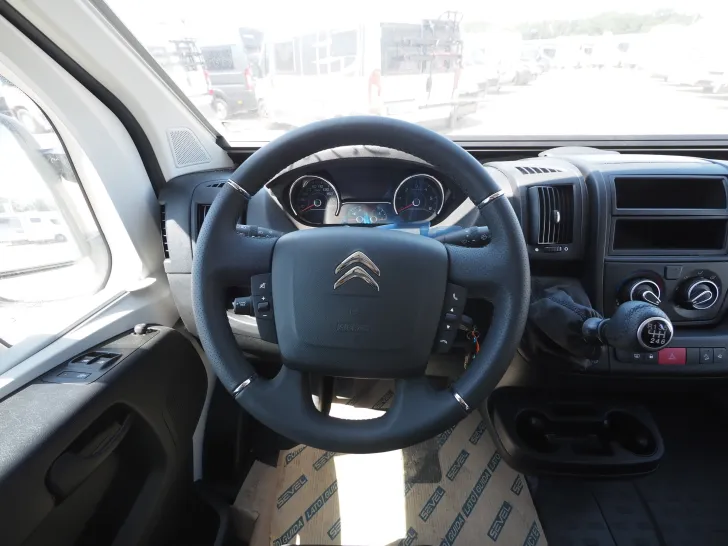 Fahrzeugbild Pössl SUMMIT SHINE 600 L Elegance #7