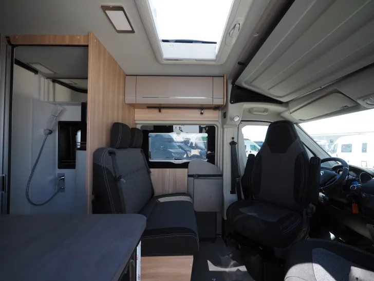 Fahrzeugbild Pössl SUMMIT SHINE 600 L Elegance #8