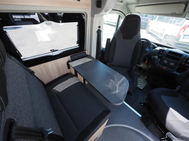 Fahrzeugbild Pössl SUMMIT SHINE 600 L Elegance #12