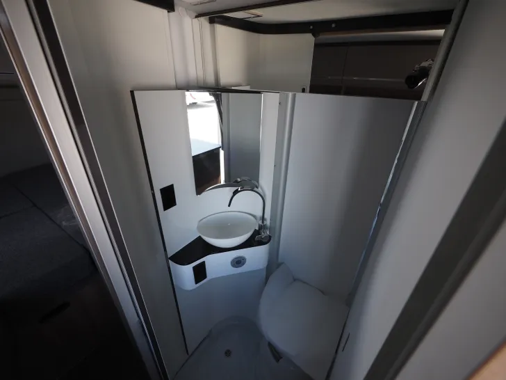 Fahrzeugbild Pössl SUMMIT SHINE 600 L Elegance #21