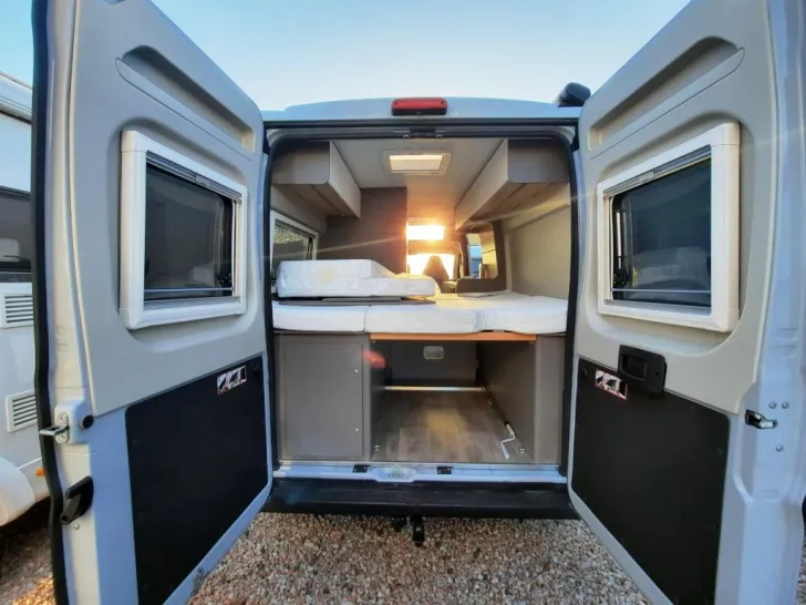 Fahrzeugbild LMC Innovan 600 #20