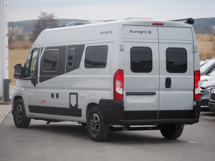 Fahrzeugbild Sunlight CLIFF 600 X, Automatik, Skyroof, Ind. Licht #3